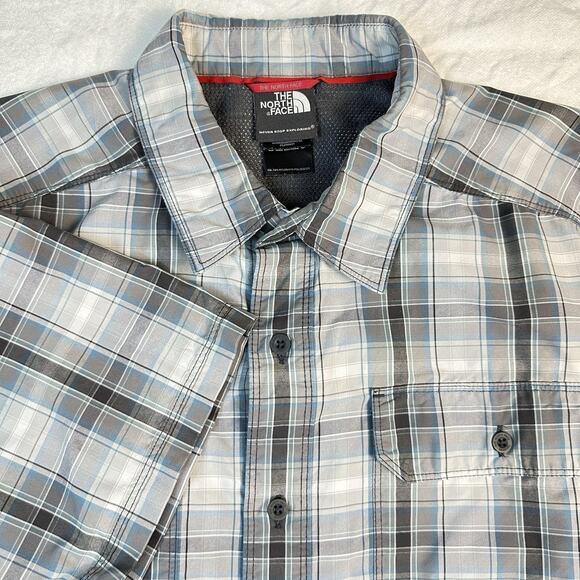 The North Face‎ Shirt Mens Large Gray Plaid Short Sleeve Button Up Casual Adult - Picture 1 of 9